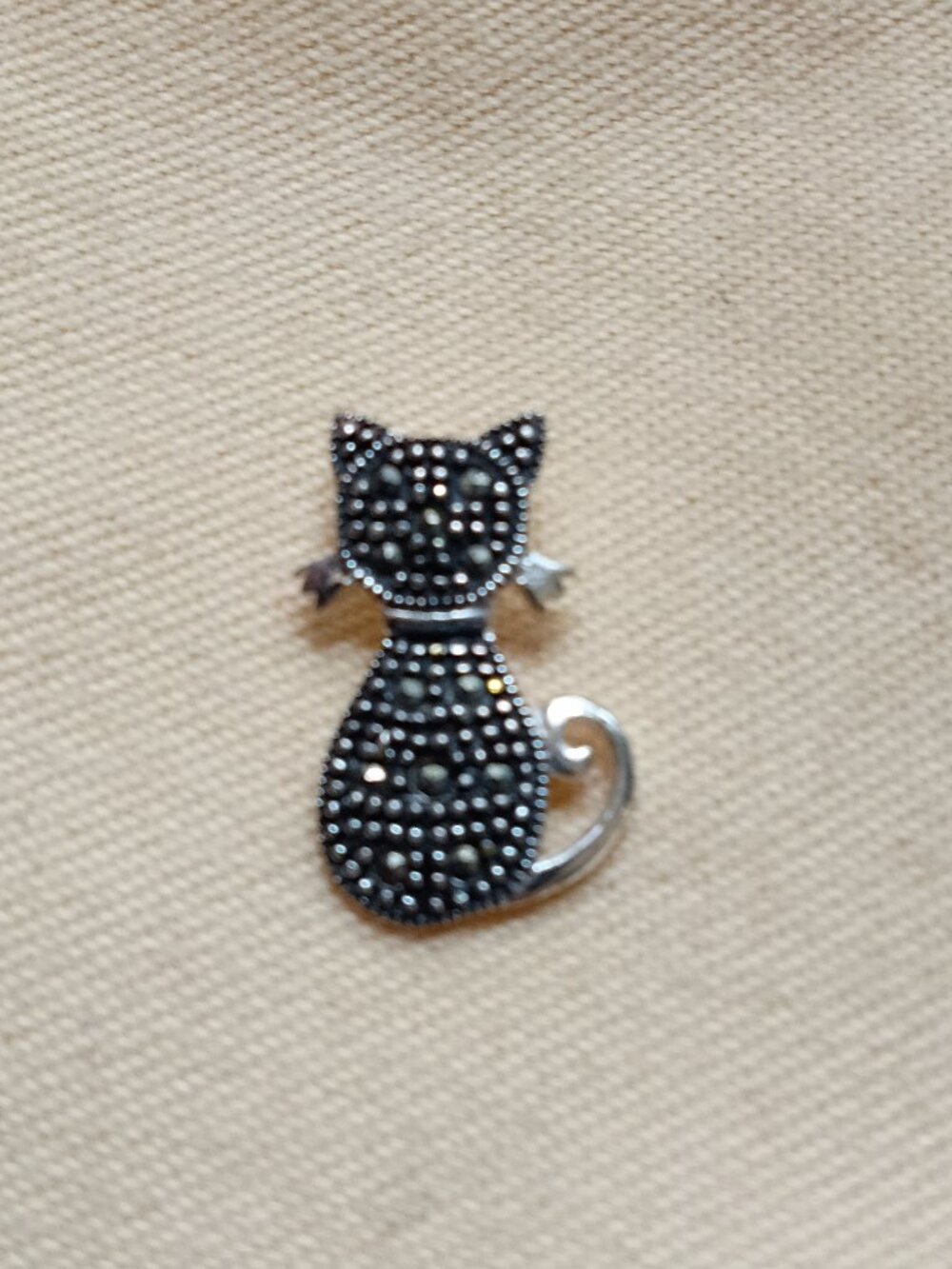 Embossed Metal Cat Pendant Charm